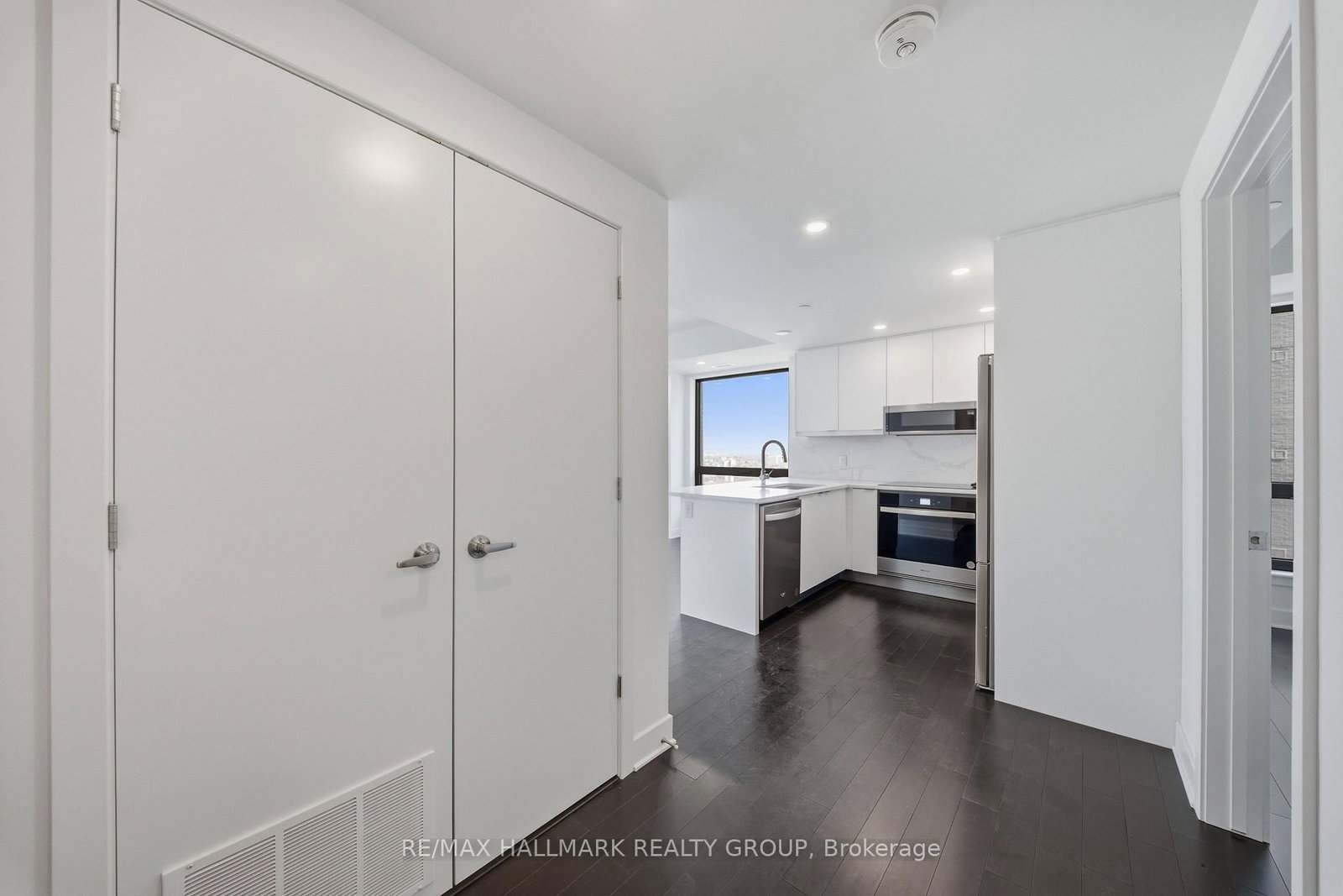 180 George Street, Unit 2406 - Photo 6