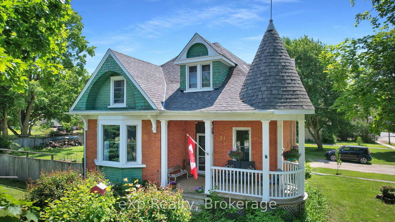 home for sale on 21 William Street N