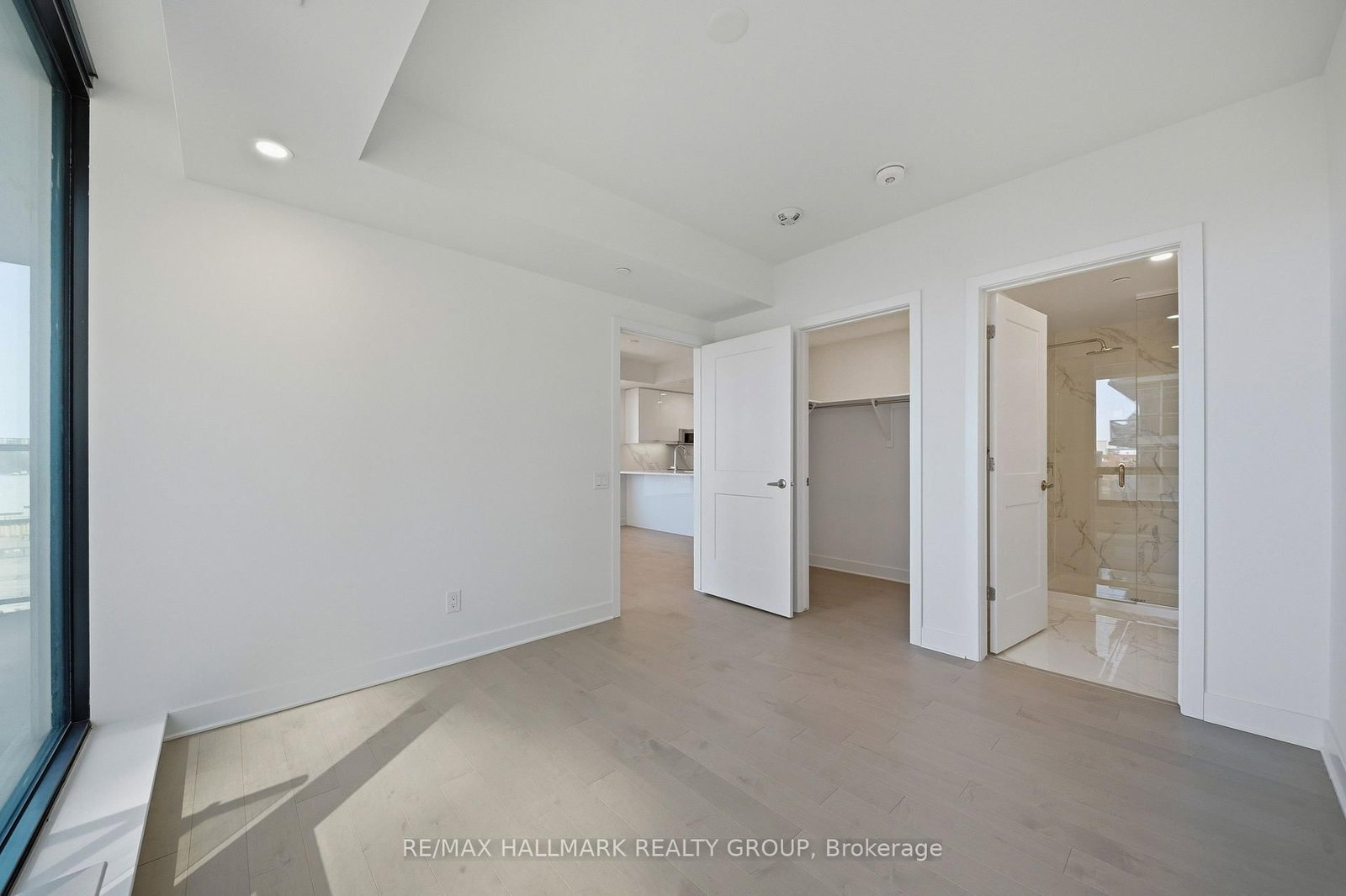 180 George Street, Unit 507 - Photo 14