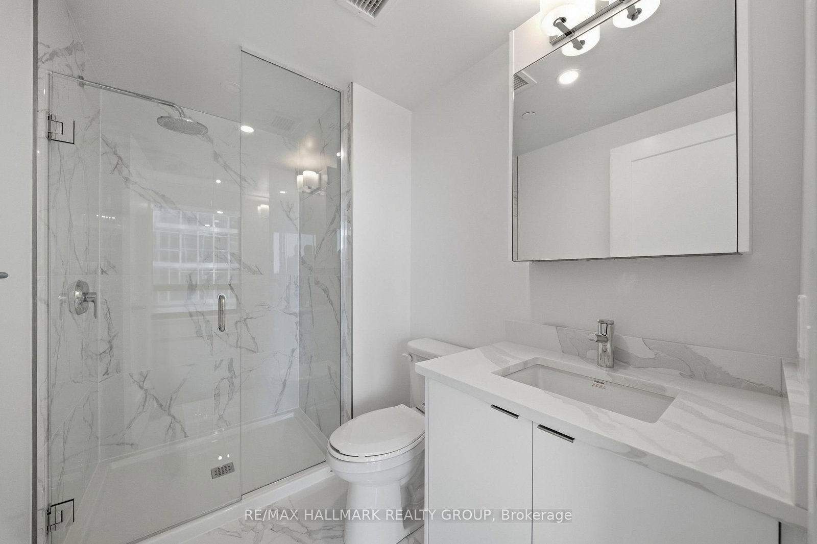 180 George Street, Unit 507 - Photo 15