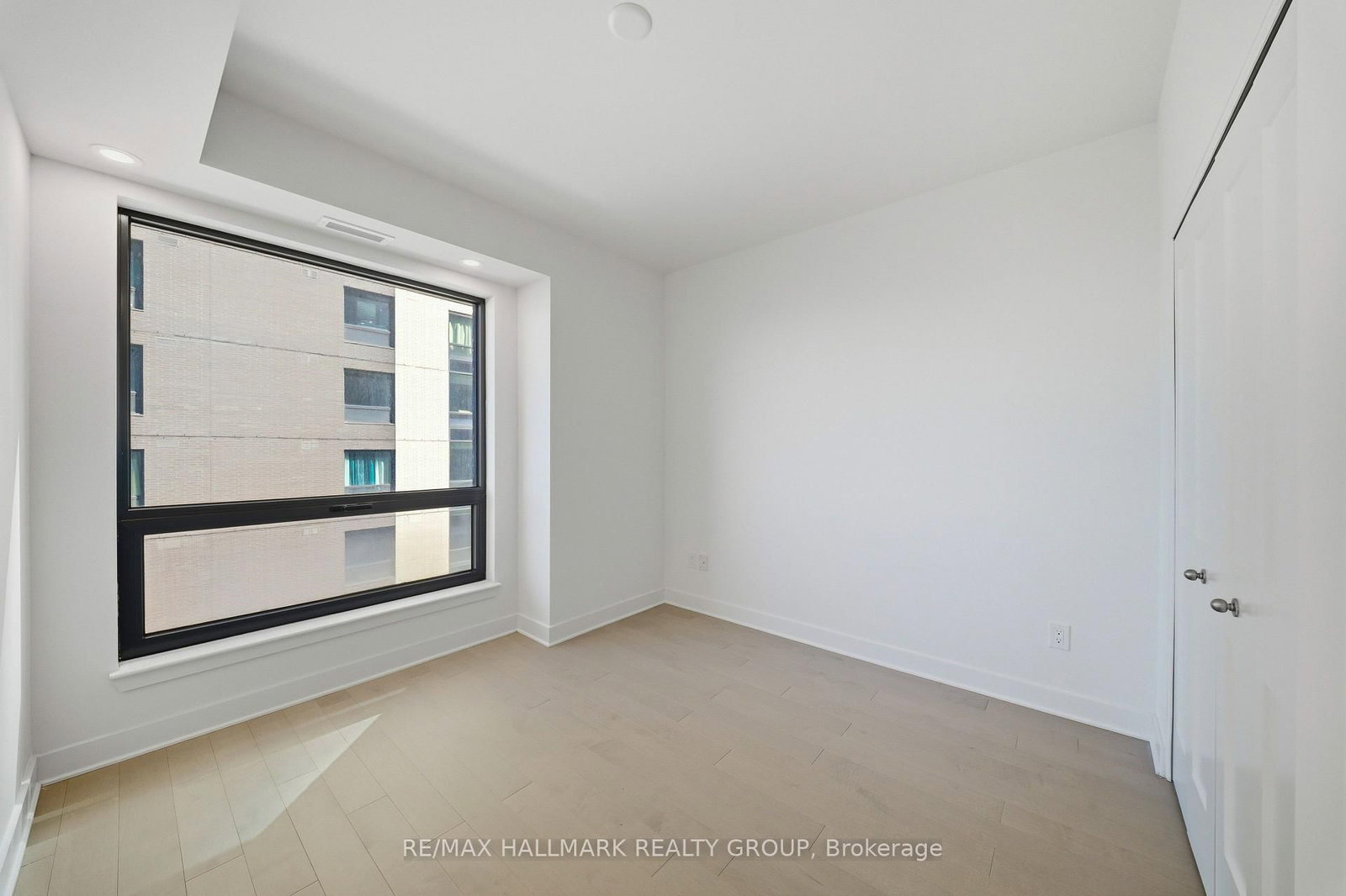 180 George Street, Unit 507 - Photo 16