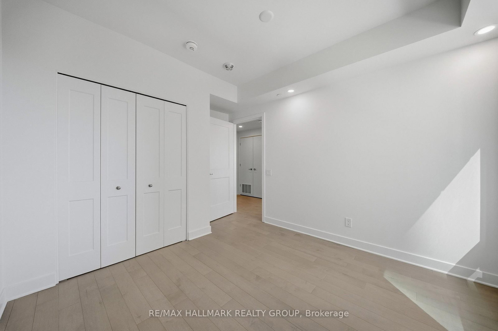 180 George Street, Unit 507 - Photo 17