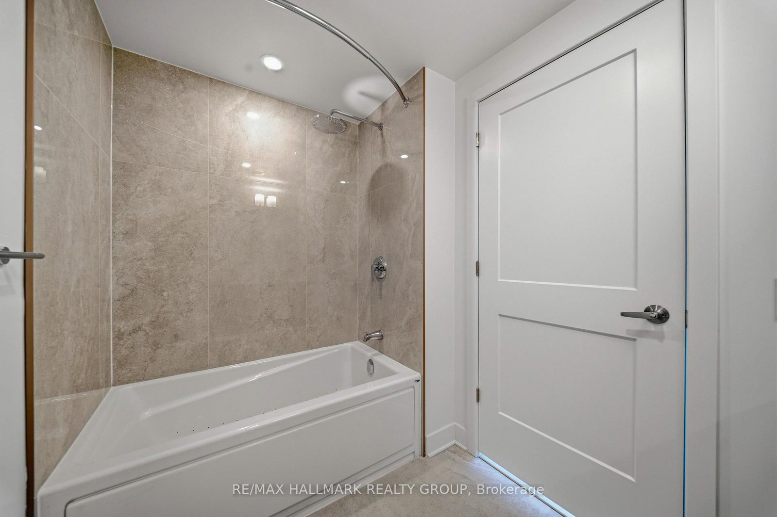 180 George Street, Unit 2603 - Photo 18