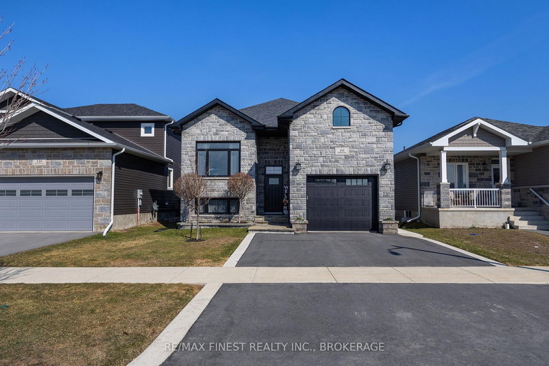 133 Brennan Cres, Bissett Creek, K0H 2H0 | Image 2