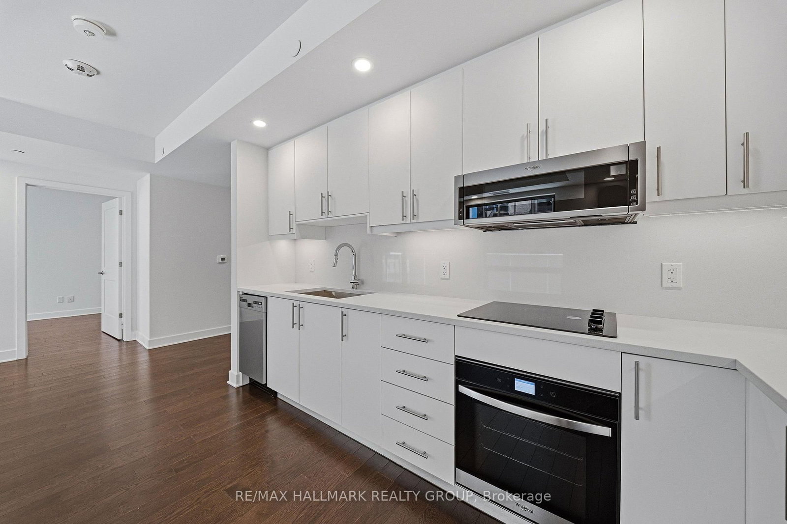 180 George Street, Unit 501 - Photo 10