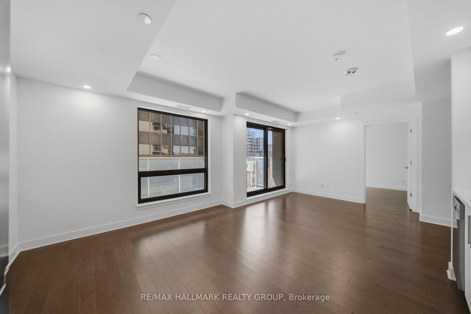 180 George Street, Unit 501 - Photo 11