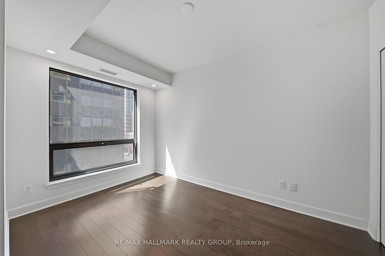 180 George Street, Unit 501 - Photo 13