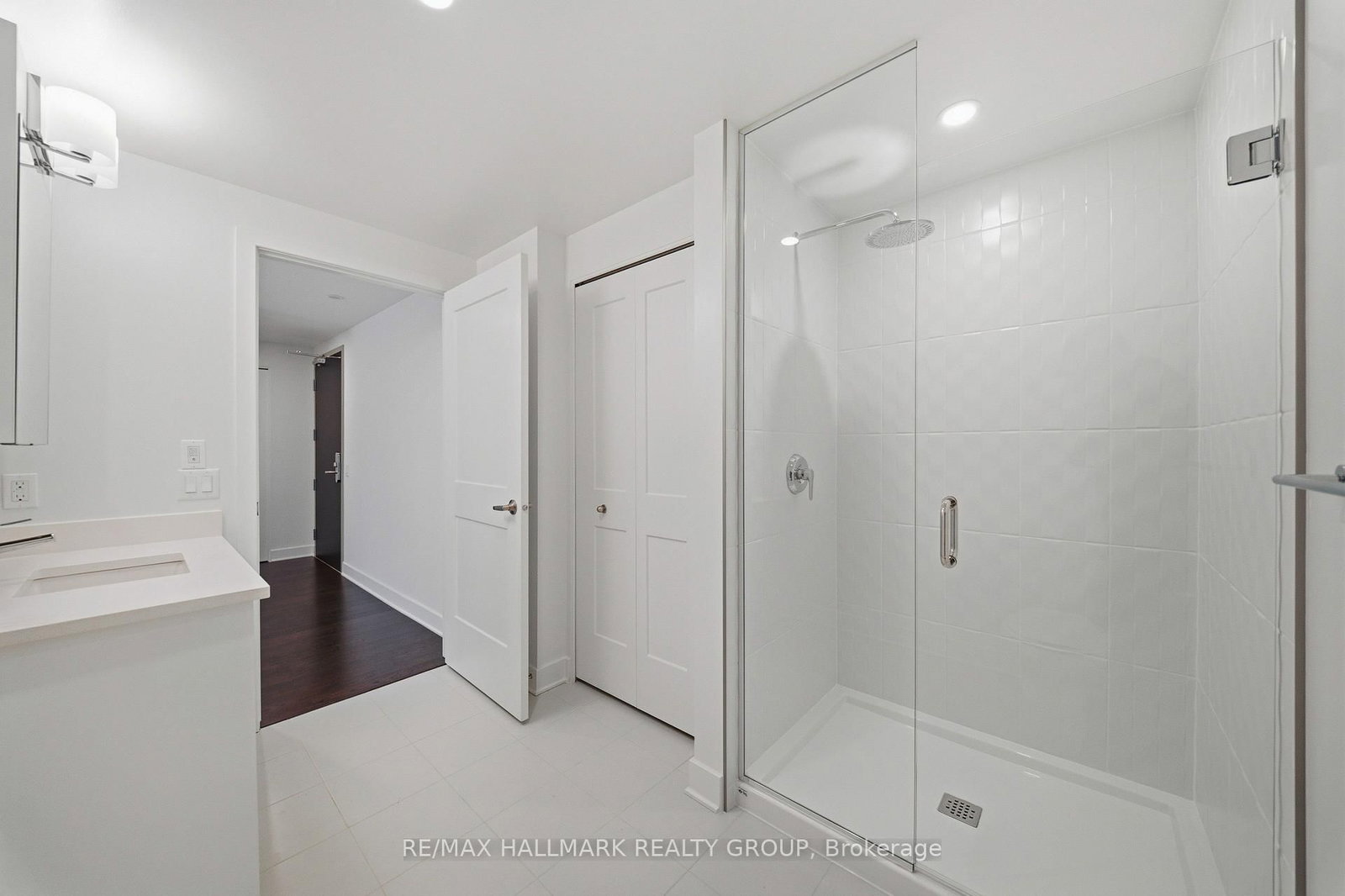 180 George Street, Unit 501 - Photo 6