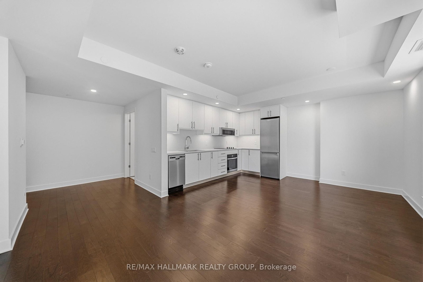 180 George Street, Unit 501 - Photo 8