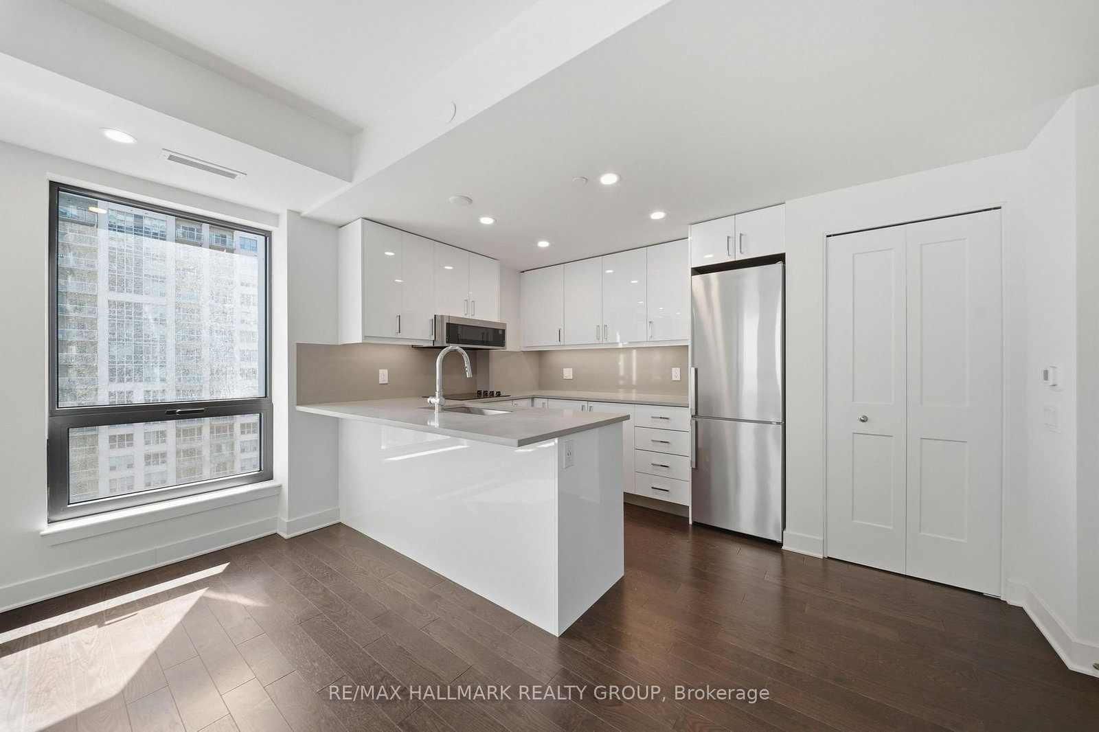 180 George Street, Unit 1408 - Photo 7