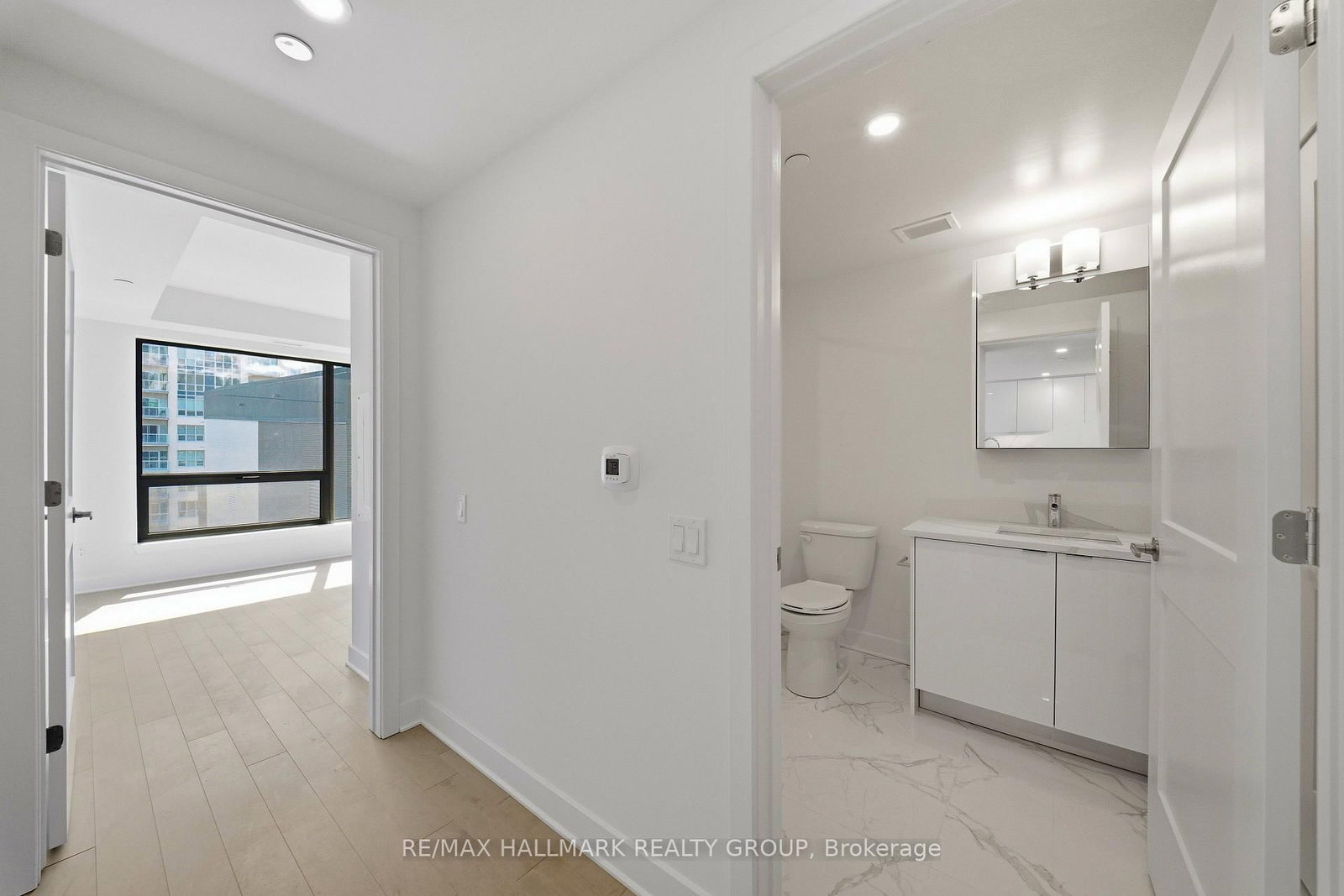 180 George Street, Unit 2008 - Photo 12