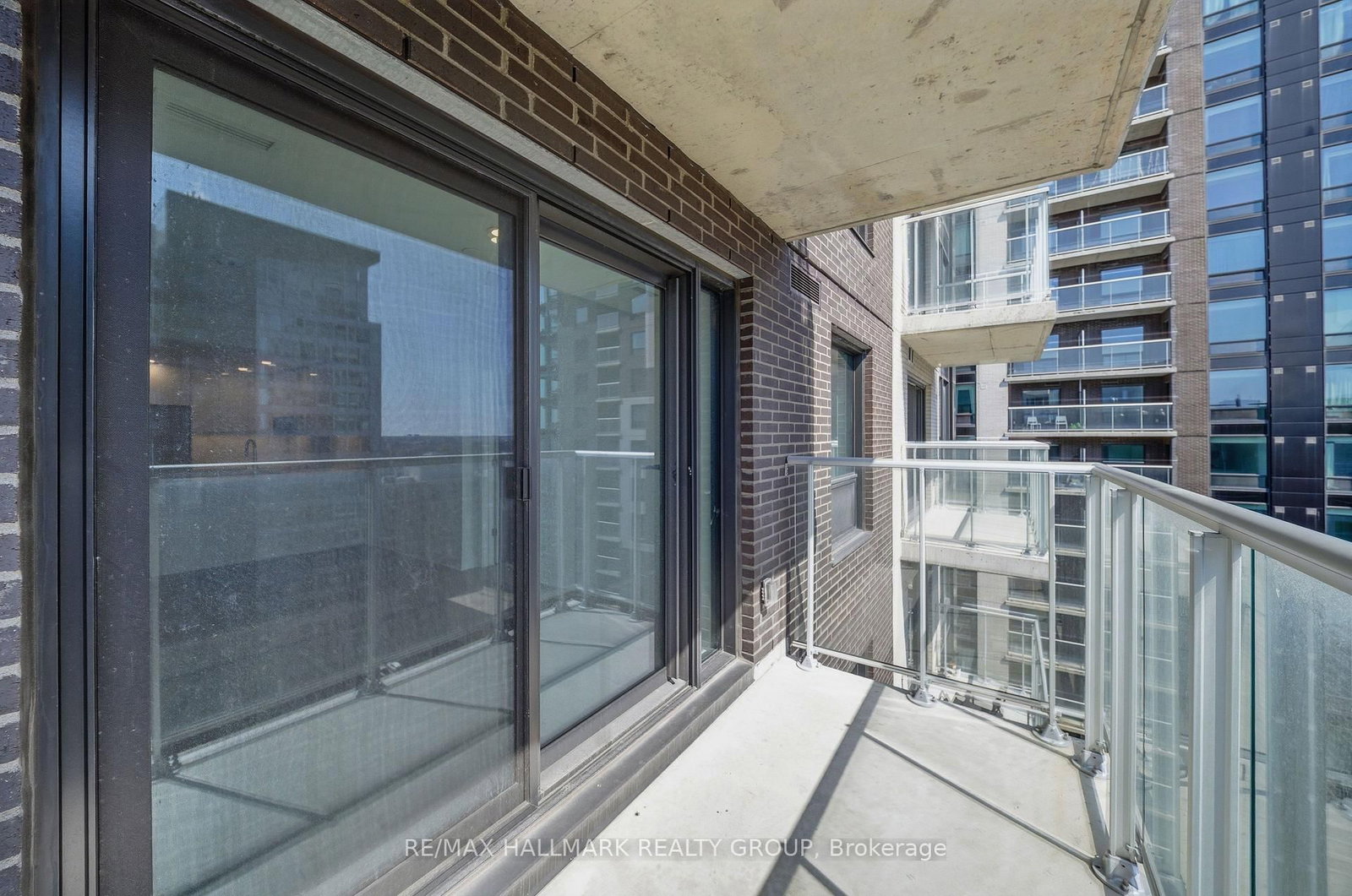 180 George Street, Unit 2008 - Photo 17