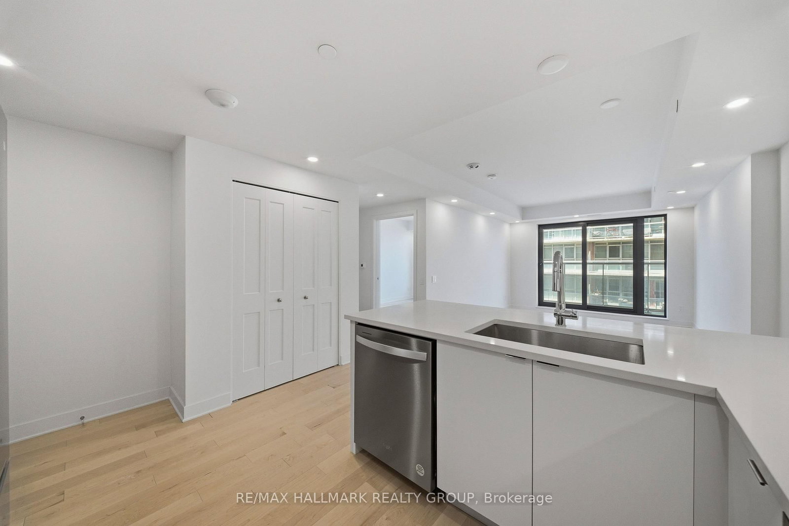 180 George Street, Unit 1703 - Photo 5