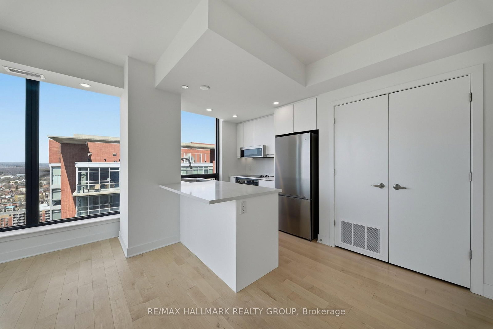 180 George Street, Unit 2202 - Photo 12