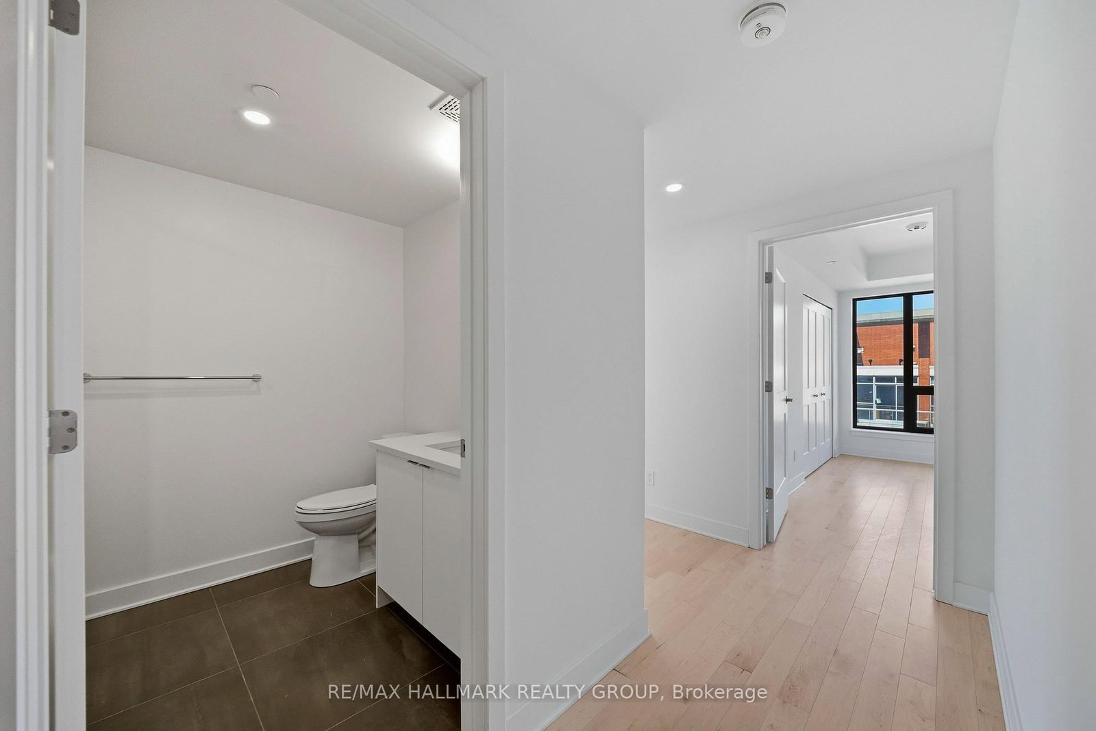 180 George Street, Unit 2202 - Photo 4