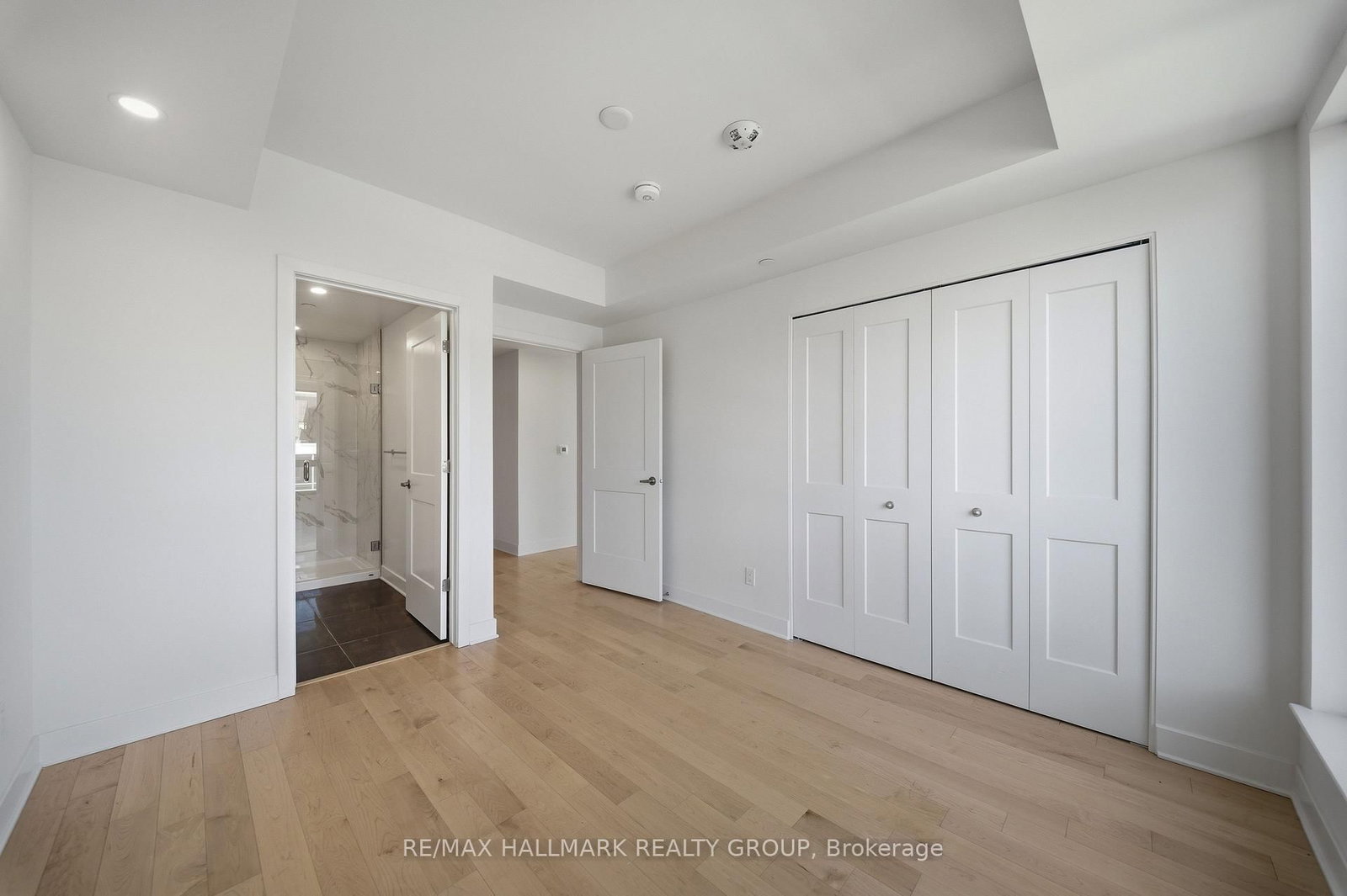 180 George Street, Unit 2202 - Photo 8