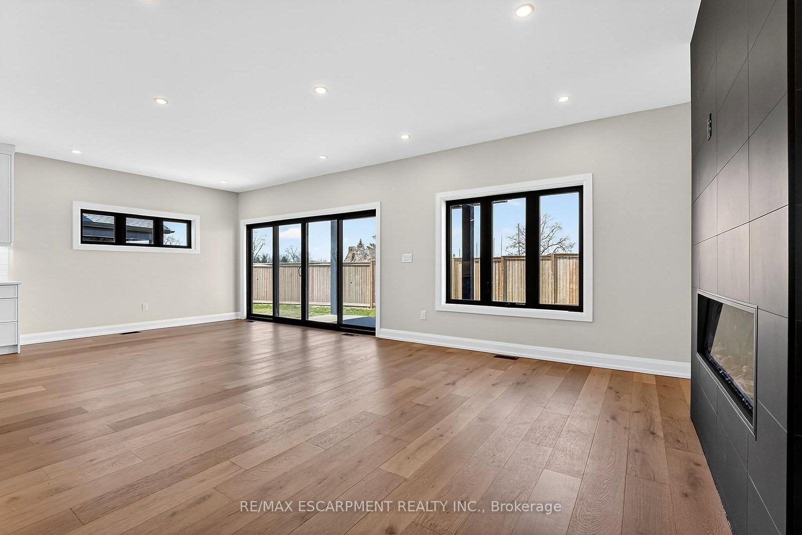 6192 Curlin Crescent • Niagara Falls, ON photo 18