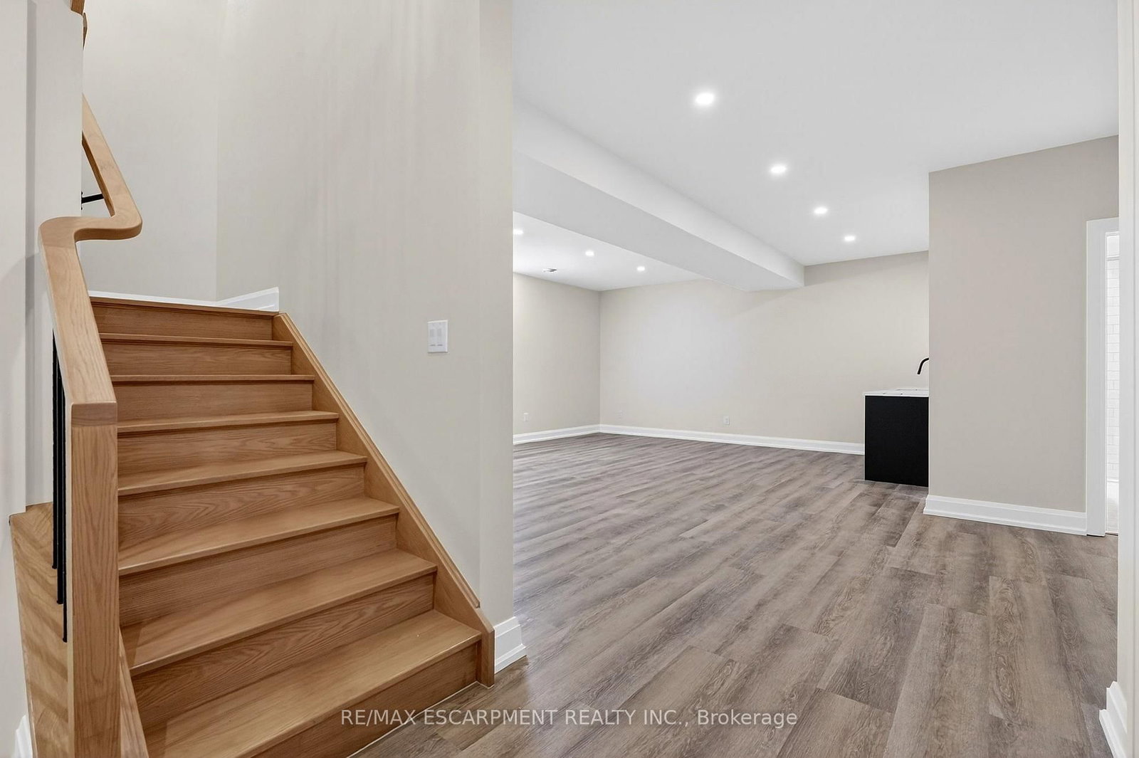 6192 Curlin Crescent • Niagara Falls, ON photo 34