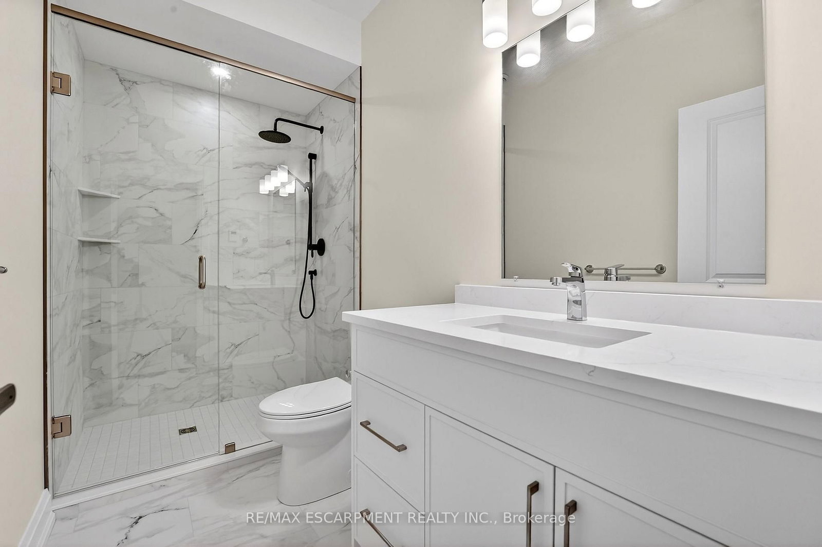 6192 Curlin Crescent • Niagara Falls, ON photo 45