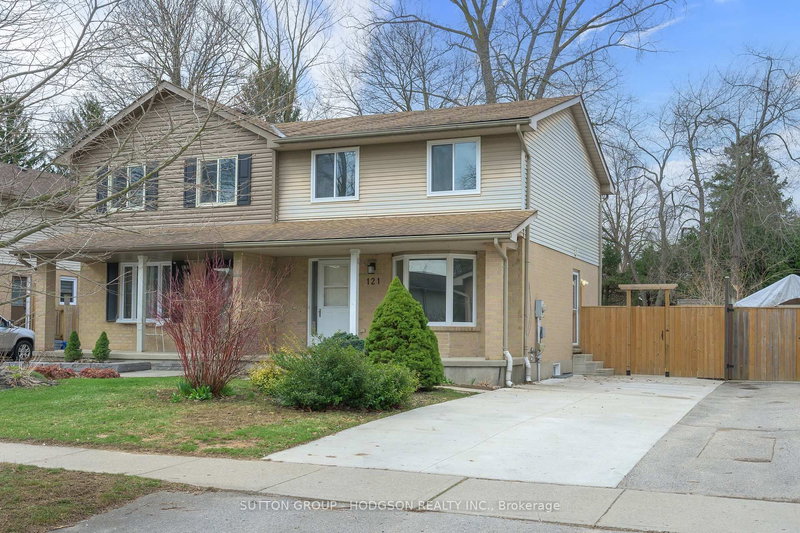 home for sale on 121 Kimberley Avenue