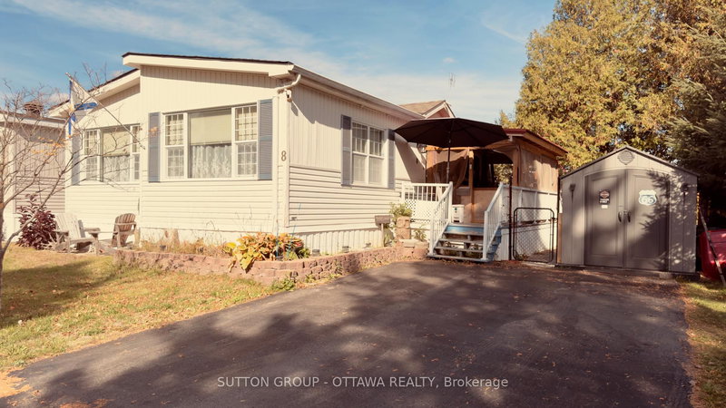 home for sale on 8 Yvette Private