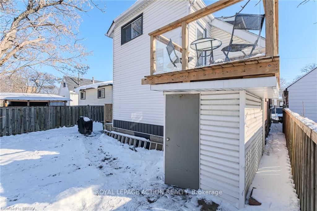 Detached House for sale at 42 East 31st Street, Hamilton, Ontario, L8V 3N7 - Raleigh - MLS: X12985322