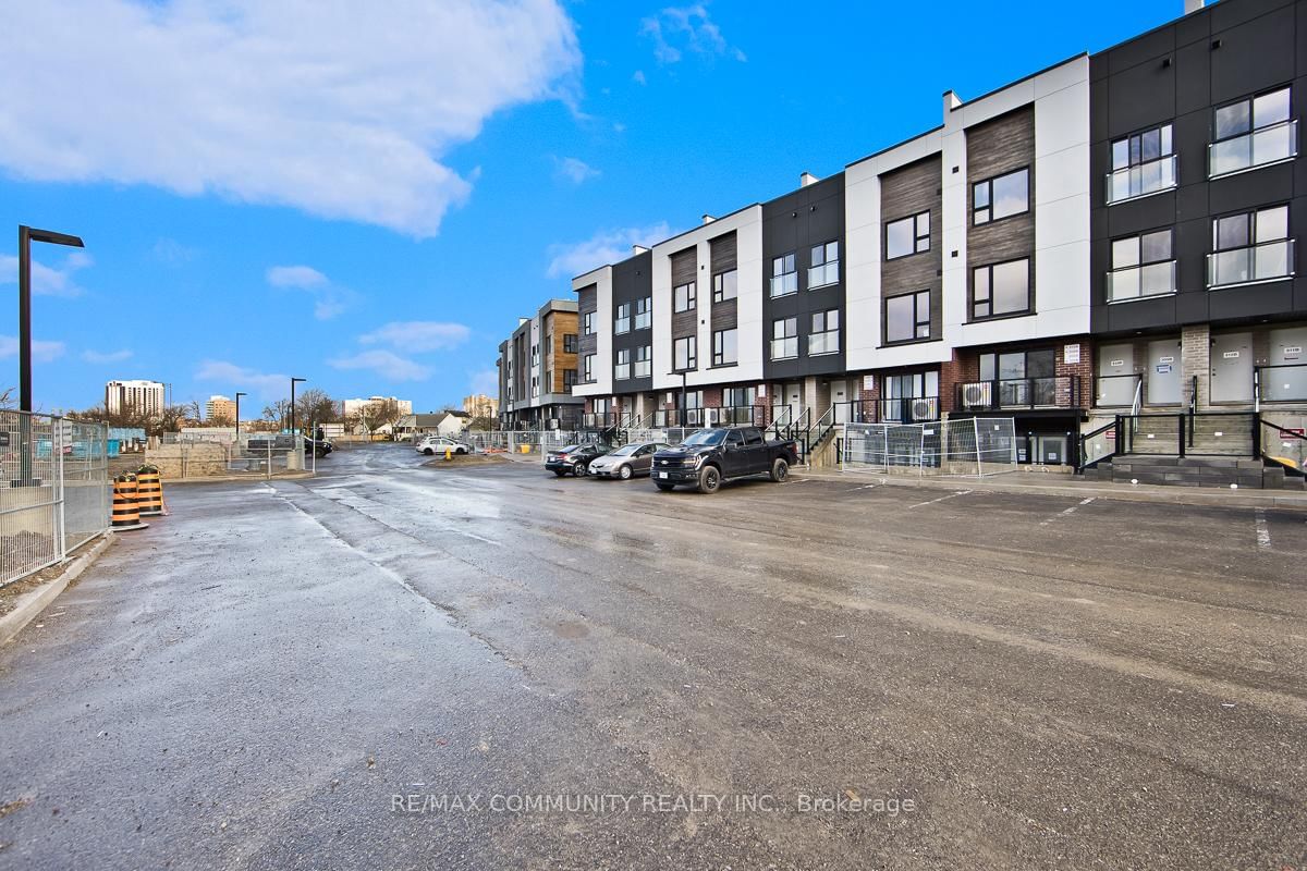 16 Melbourne Avenue, Unit 105B - Photo 2