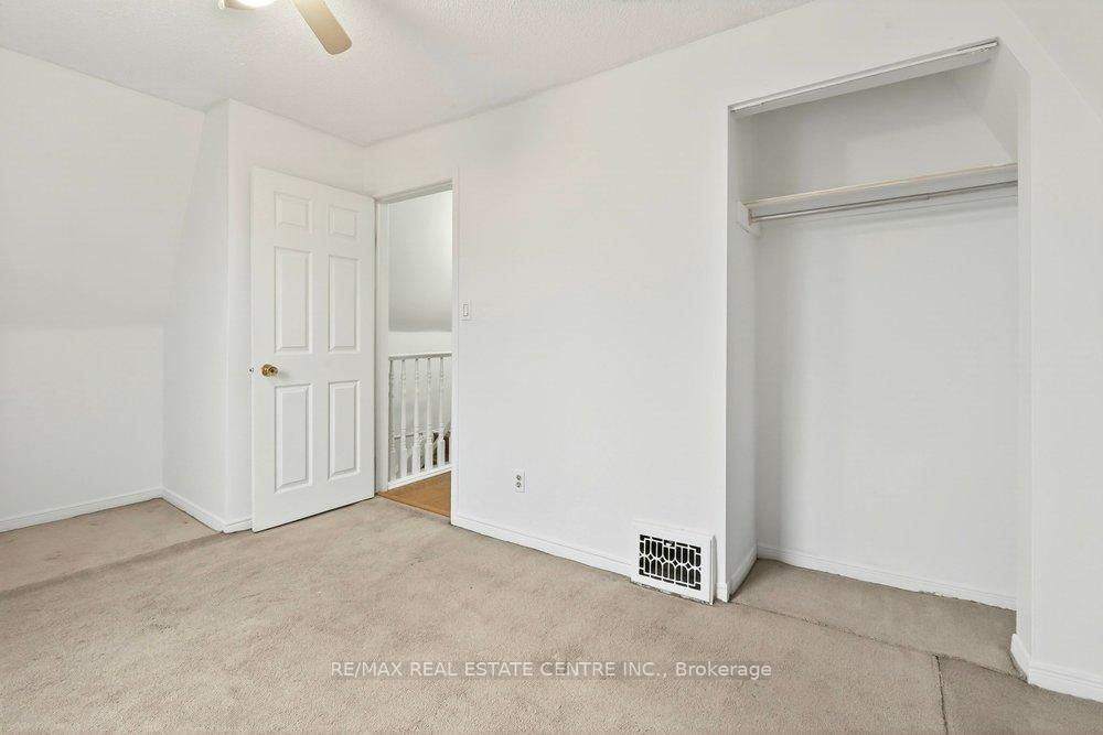 Detached House for sale at 23 Frederick Avenue, Hamilton, Ontario, L8H 4K1 - Crown Point - MLS: X12985402