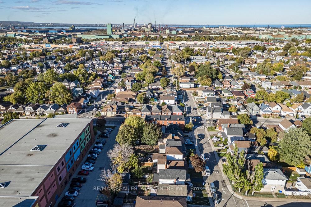 Detached House for sale at 23 Frederick Avenue, Hamilton, Ontario, L8H 4K1 - Crown Point - MLS: X12985402