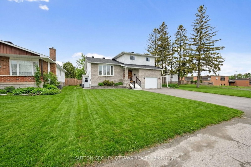 home for sale on 1112 St Pierre Street