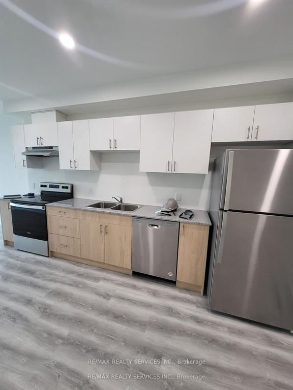 181 Elmira Road S, Unit 410 - Photo 4