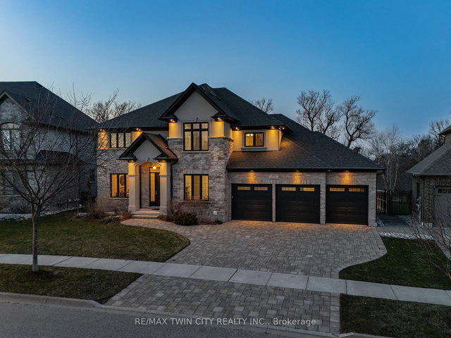 581 Manor Ridge Crescent