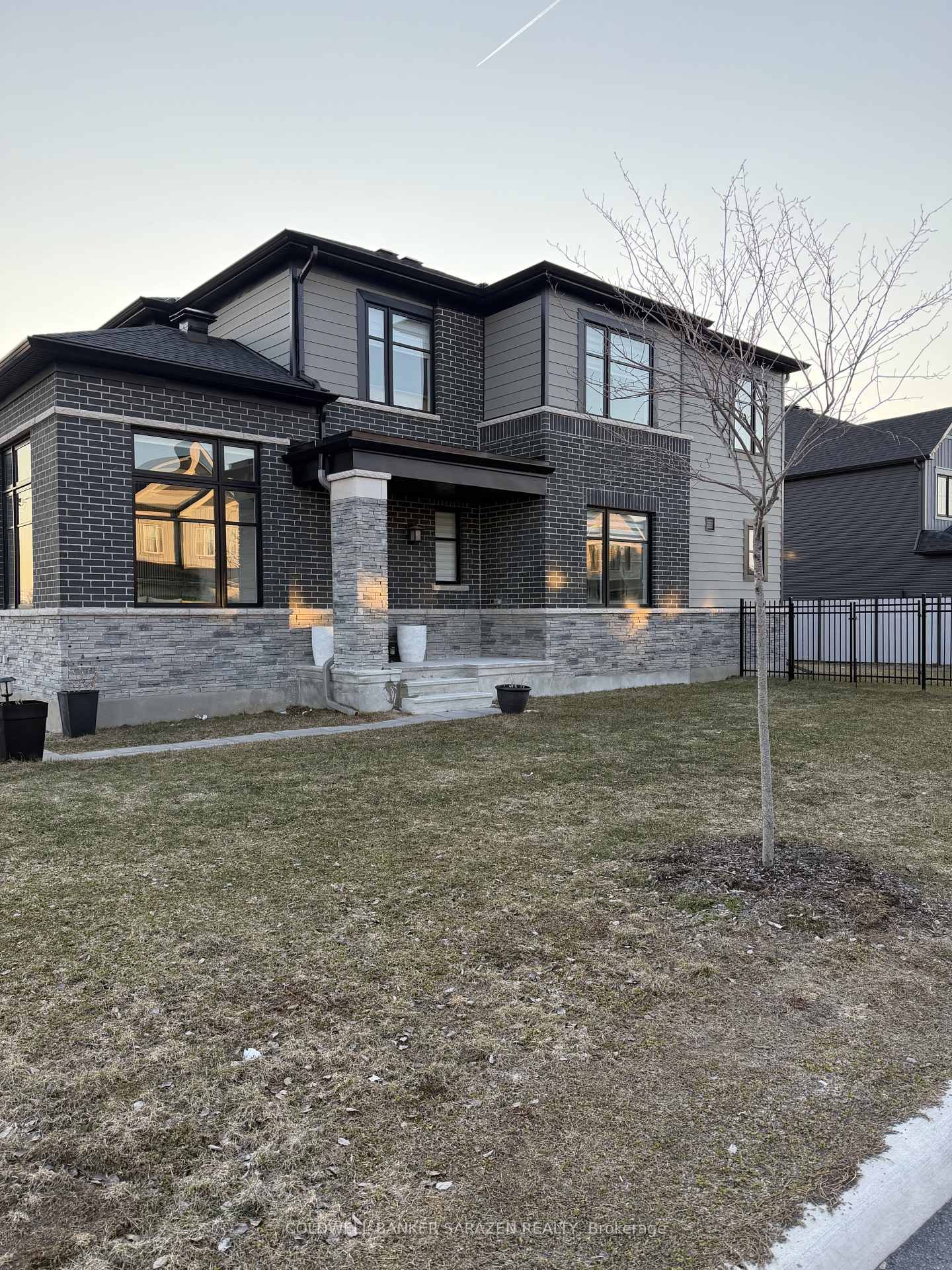 523 Anchor Circle W - Photo 3