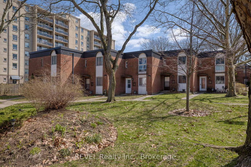 25 - 6476 Huggins St, Niagara Falls, L2J 1G9 | Image 2