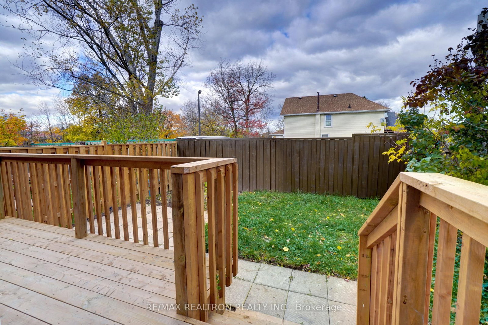 Detached House for sale at 26 State Street, Welland, Ontario, L3B 4K3 - Welland Downtown - MLS: X12985522