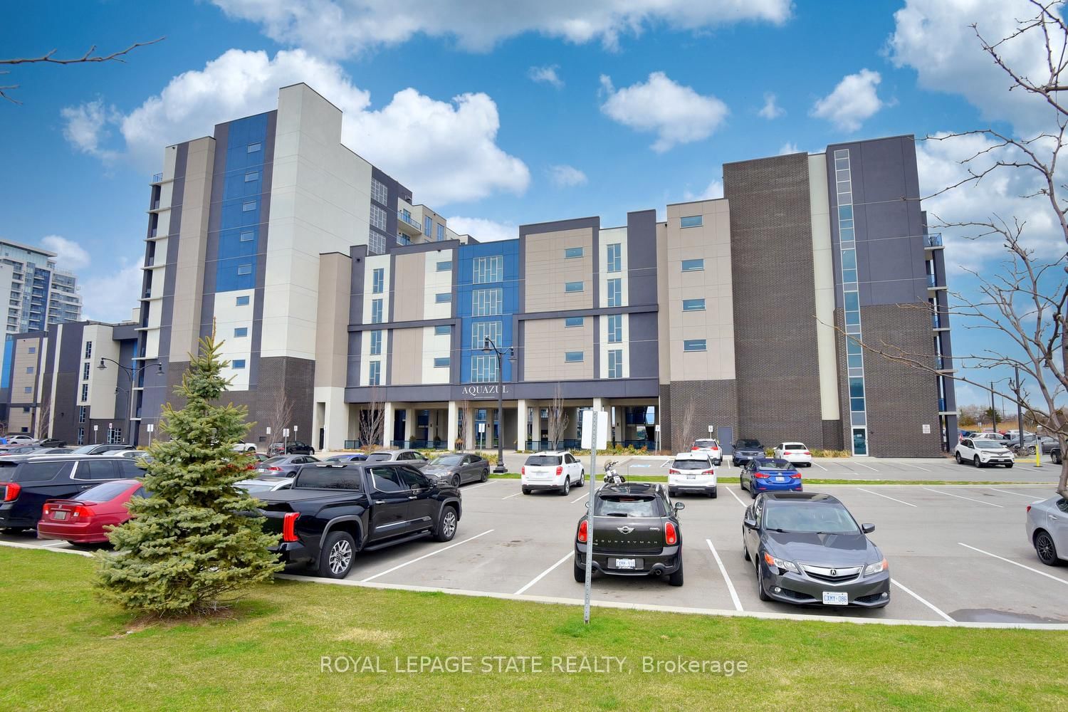 16 Concord Place • #145 • Grimsby, ON photo 1