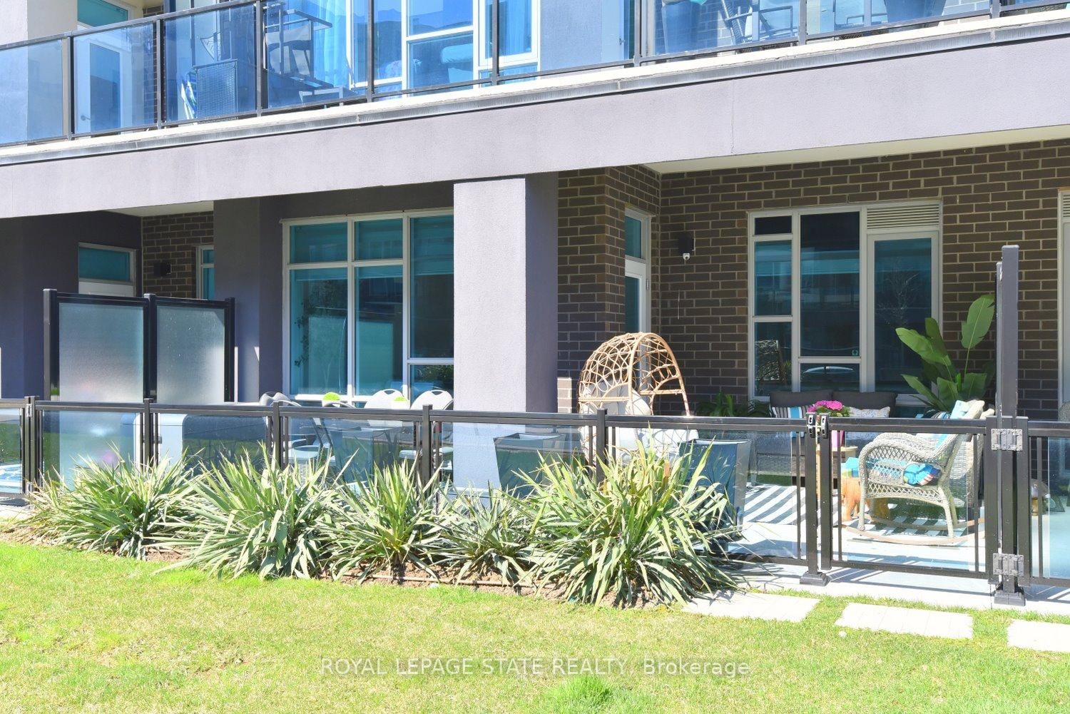 16 Concord Place • #145 • Grimsby, ON photo 23
