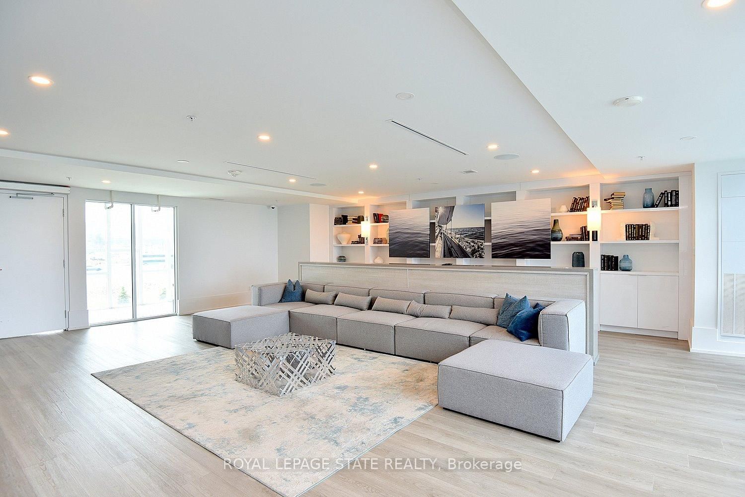 16 Concord Place • #145 • Grimsby, ON photo 33