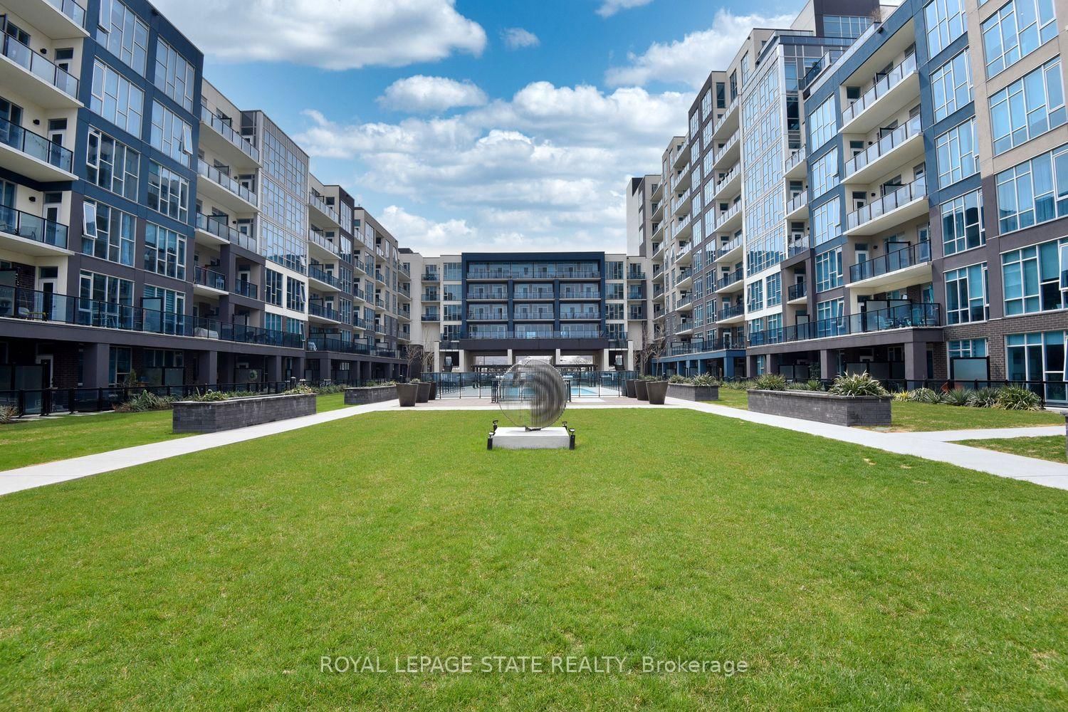 16 Concord Place • #145 • Grimsby, ON photo 43