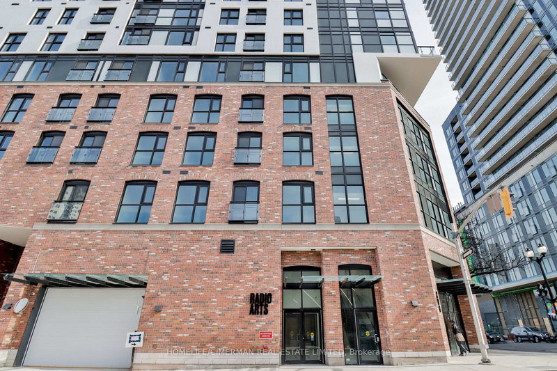 PH1 - 206 King St W, Hamilton, L8P 1A5 | Image 2