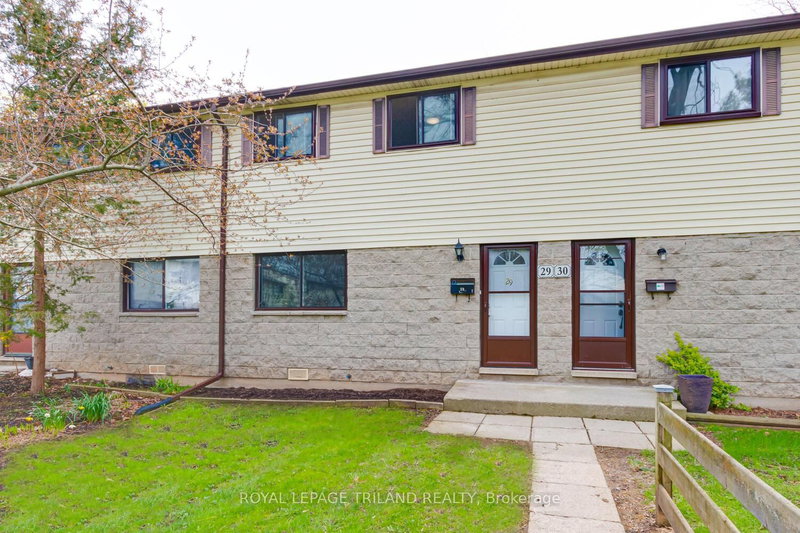 home for lease on 29-825 Dundalk Drive