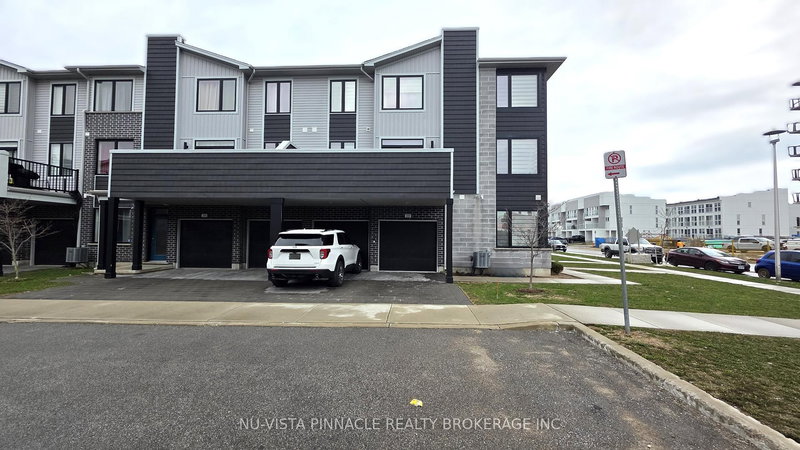 208 - 177 Edgevalley Rd, London East, N5V 0C5 | Image 3