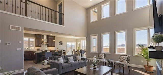 1119 Vincent Crescent