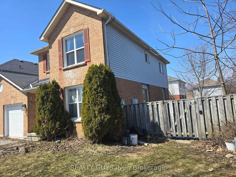 542 Westman Ave, Peterborough, K9K 2E6 | Image 2
