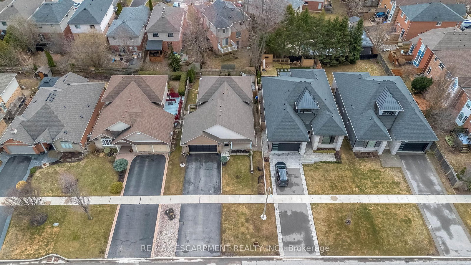 Detached House for sale at 546 Jerseyville Road, Hamilton, Ontario, L9G 3L5 - Ancaster - MLS: X12985872