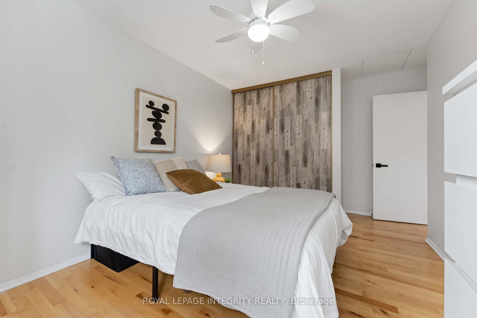 1585 Heron Road, Unit 19 - Photo 15