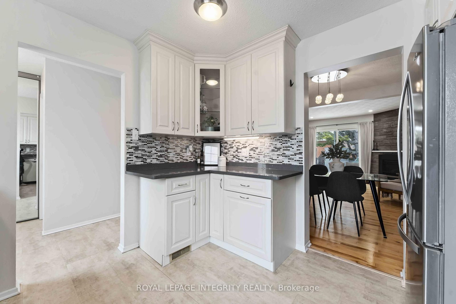 1585 Heron Road, Unit 19 - Photo 8