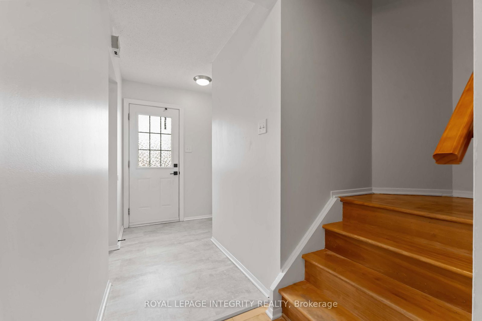 1585 Heron Road, Unit 19 - Photo 9