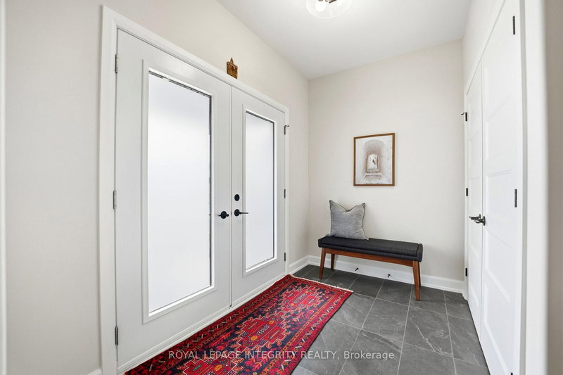 451 Moonlight Dr, Russell, K4R 0L1 | Image 2