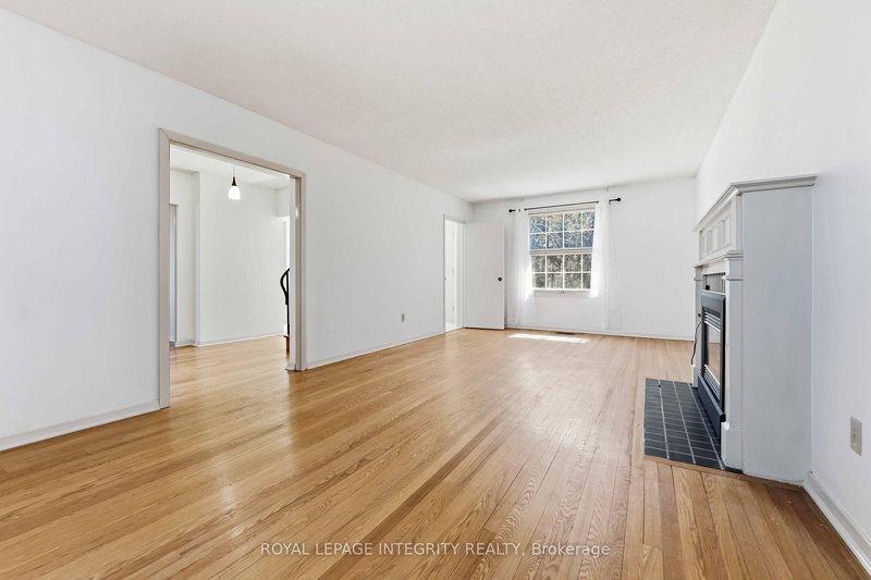 1842 Playfair Dr, Ottawa, K1H 5S1 | Image 3